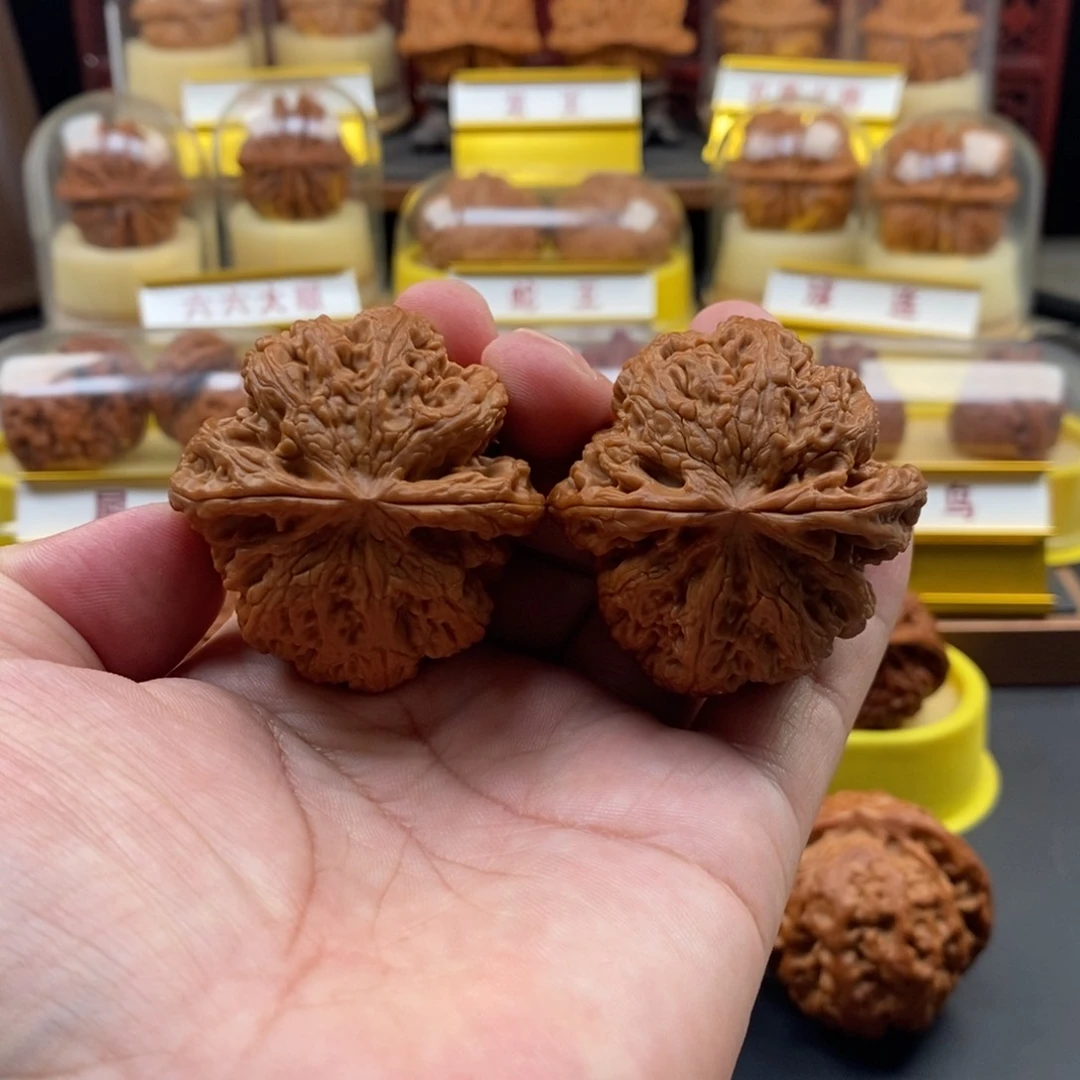 文玩核桃吊坠平谷大粗筋，全品，尺寸45
