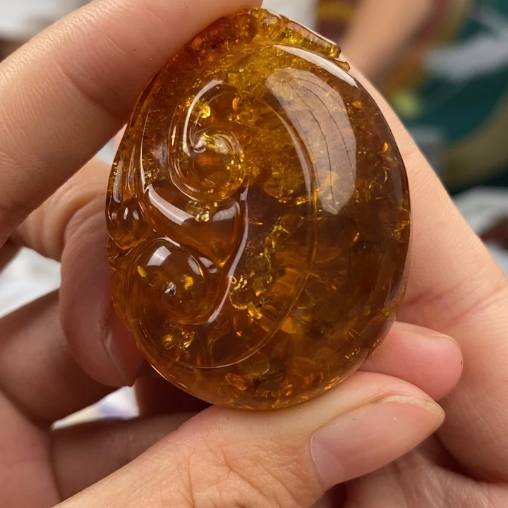 未镶嵌琥珀珠宝奇石