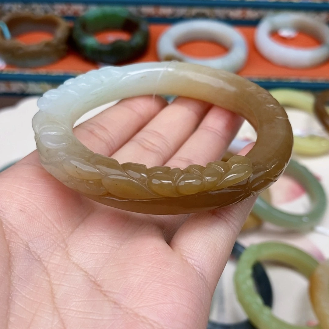 和田玉未镶嵌手镯且末糖白手镯58#