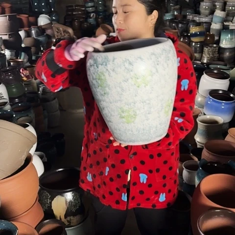 口25高31一个盆子。