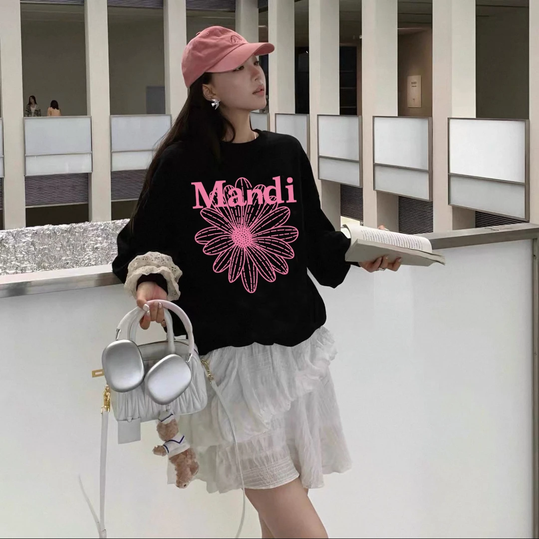时尚印花卫衣圆领长袖宽松百搭秋冬四季通用上衣舒适小雏菊卫衣