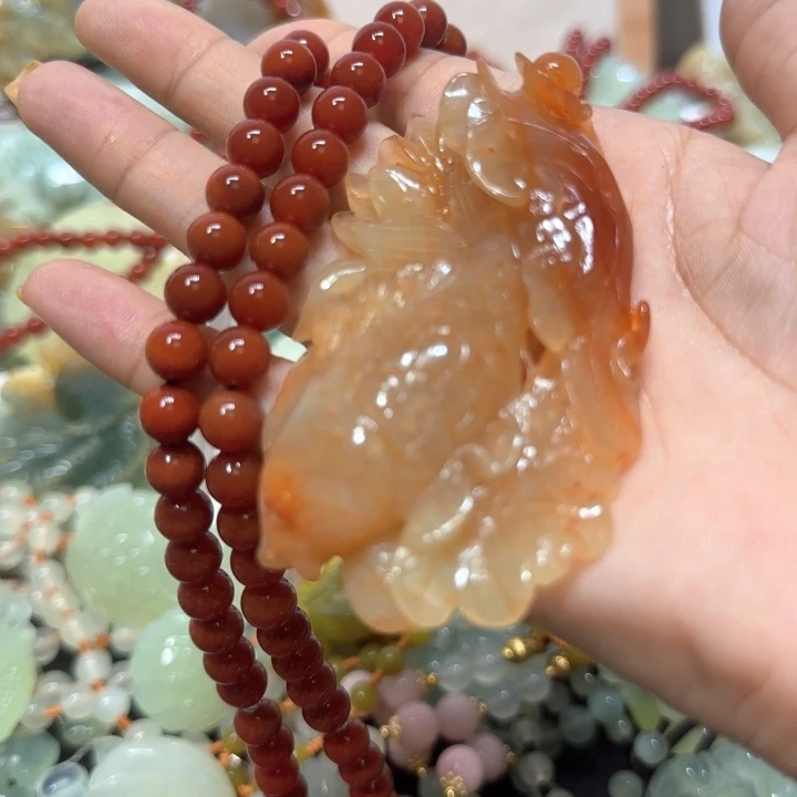 蛇纹石玉未镶嵌吊坠
