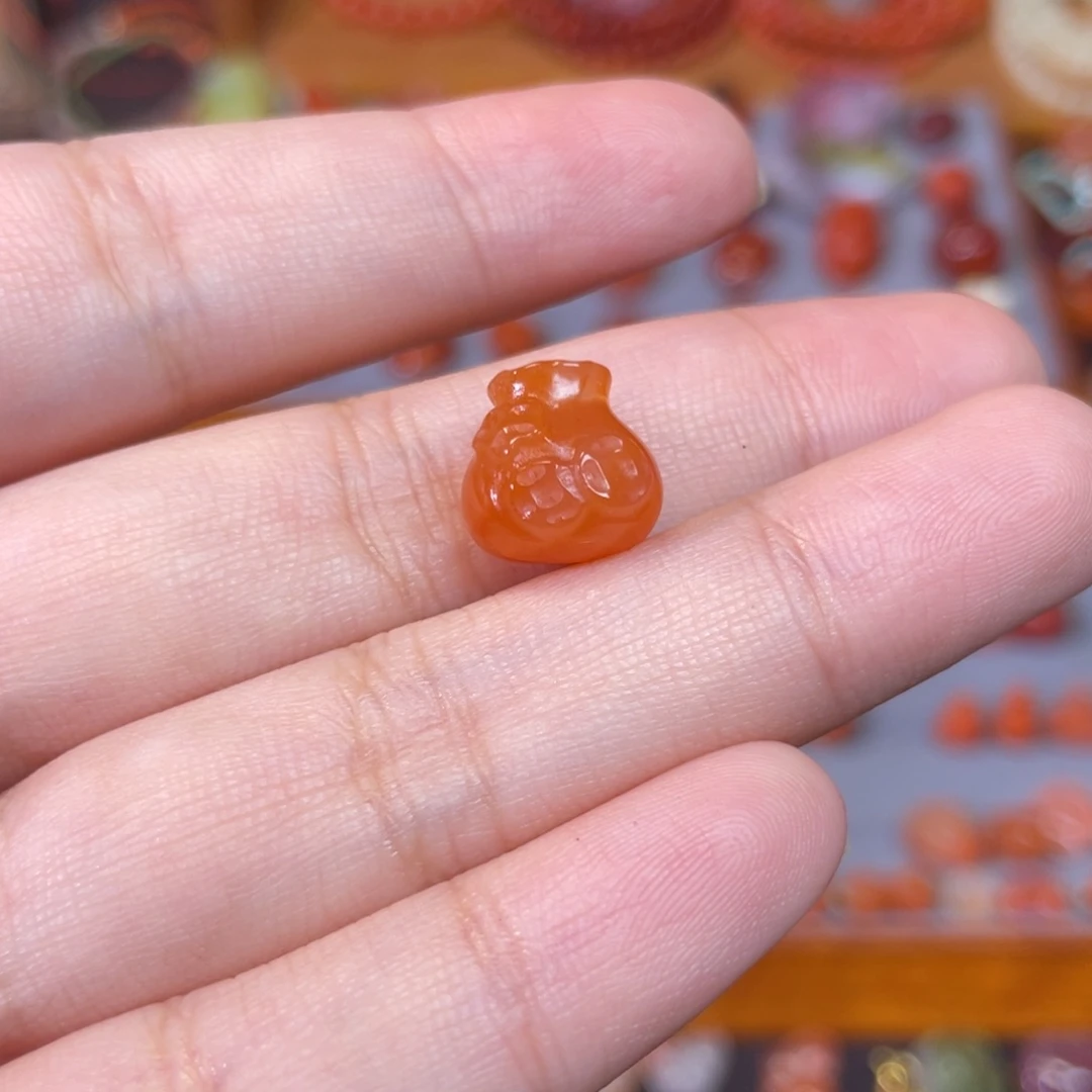 南红玛瑙未镶嵌小钱袋
