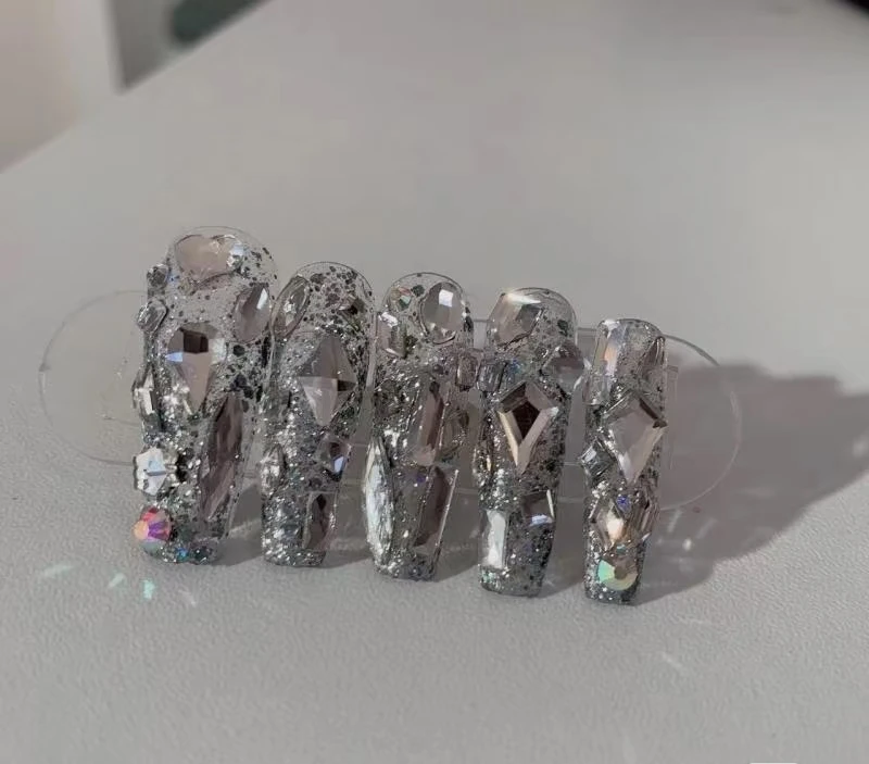 瑞妍纯手工爆闪穿戴甲