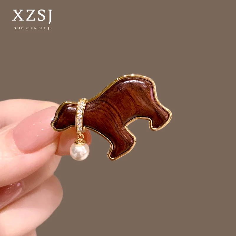 铜木质胸针 原创设计手工雕刻棕熊别针女奢华新款胸花男大衣配饰