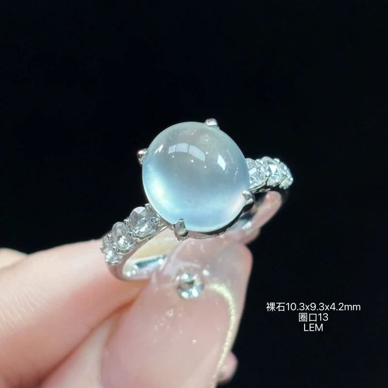 18K金镶嵌缅甸天然翡翠A货白冰蛋面戒指TSJ（下单咨询客服）