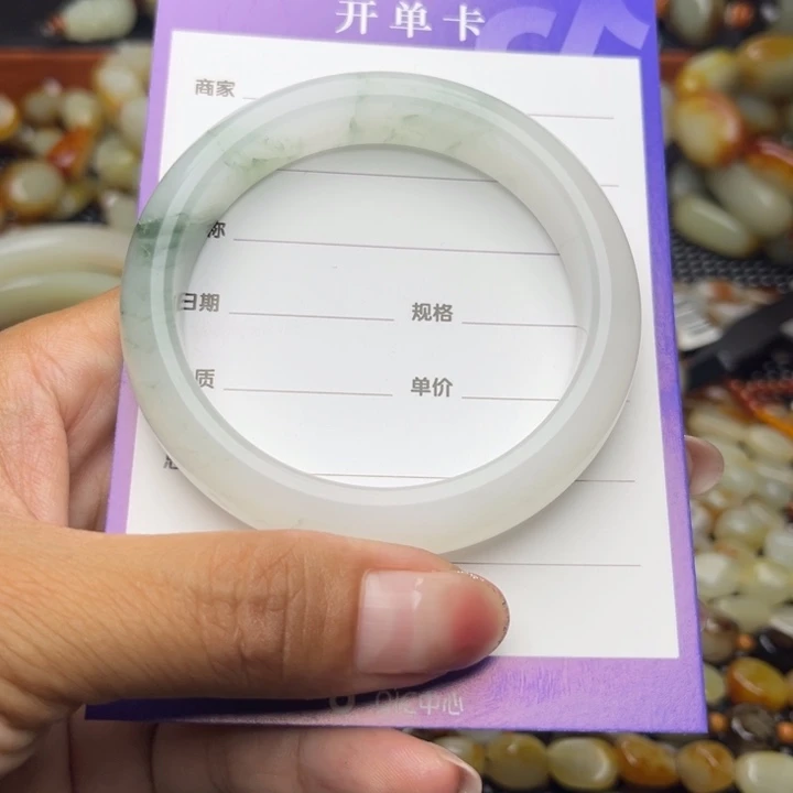 和田玉未镶嵌颈饰不*气