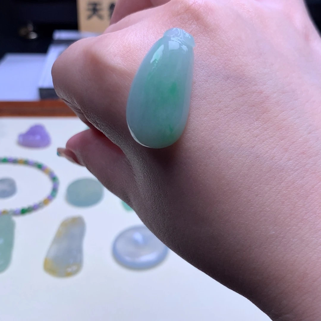 定制翡翠未镶嵌福瓜