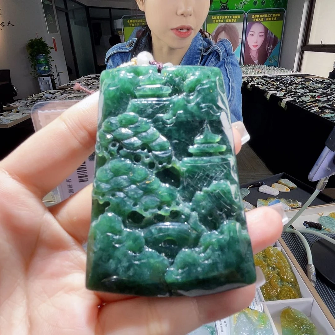 颈饰未镶嵌翡翠一个