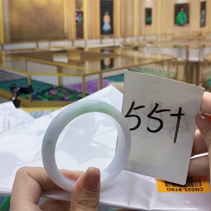 翡翠未镶嵌手镯000……