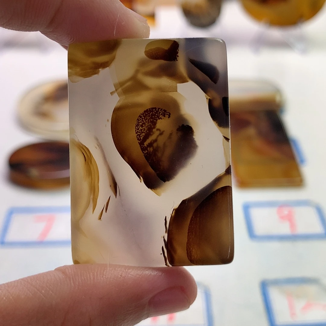 玛瑙/玉髓未镶嵌珠宝半成品