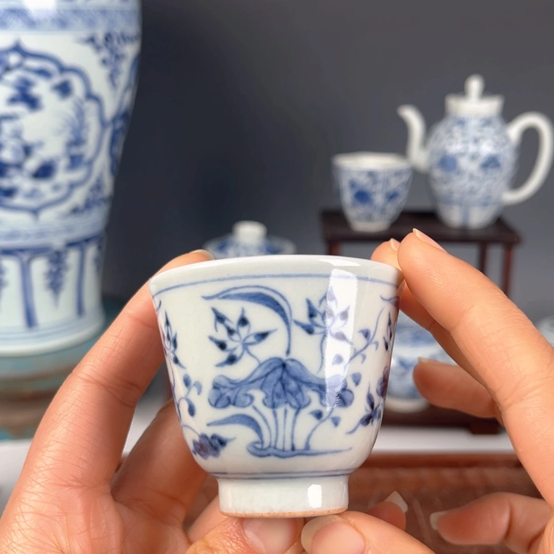 青花特价一束莲杯子