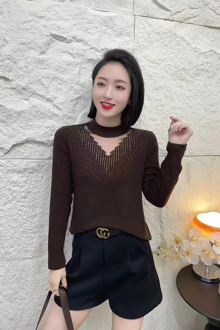 修身型半高领烫钻抗皱百搭T恤针织加绒修身显瘦时尚长袖黑色