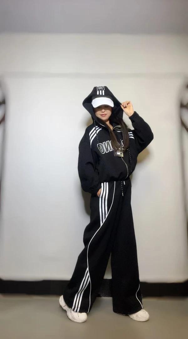 8112款男女同款帽衫