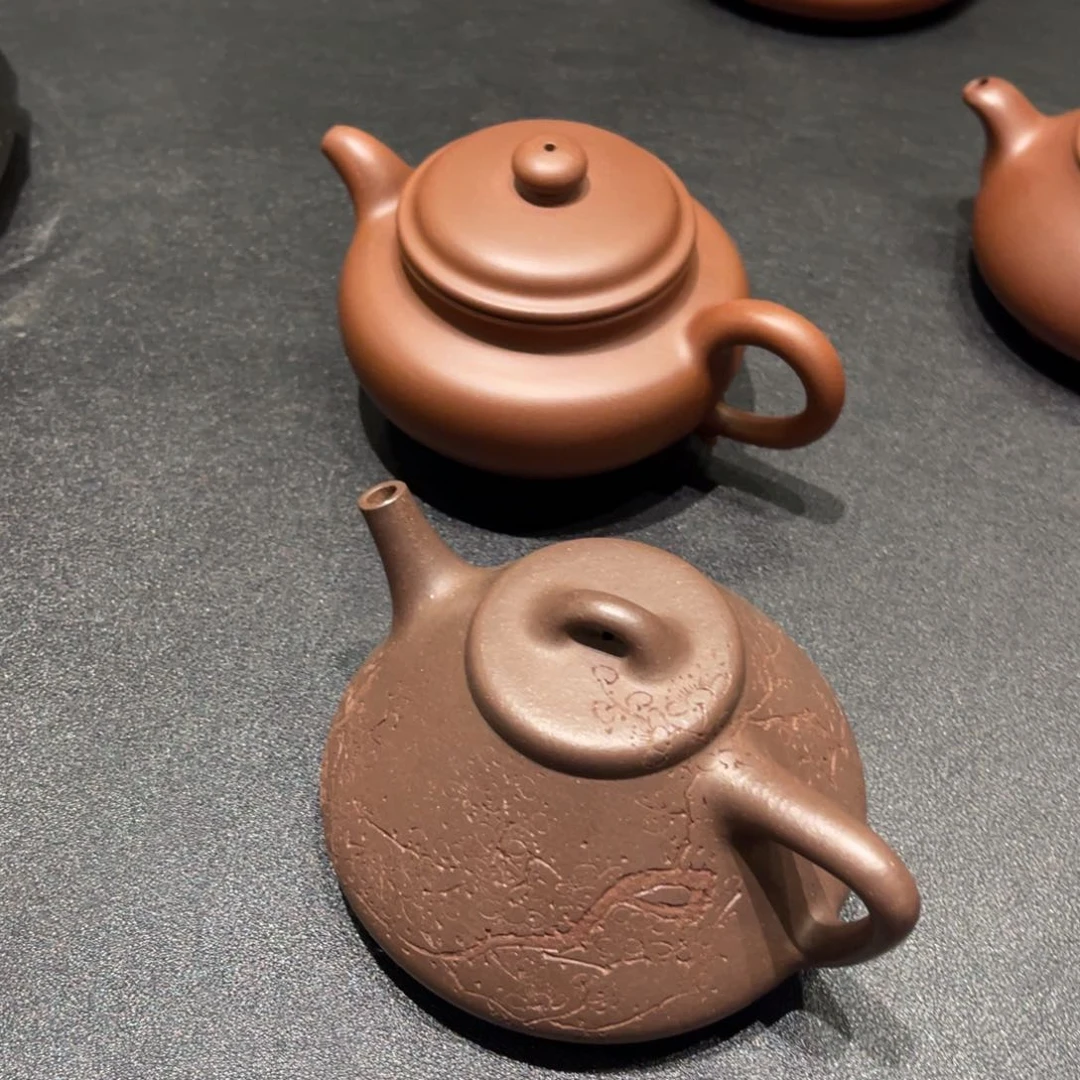 紫砂茶壶山*。紫砂茶壶茶具