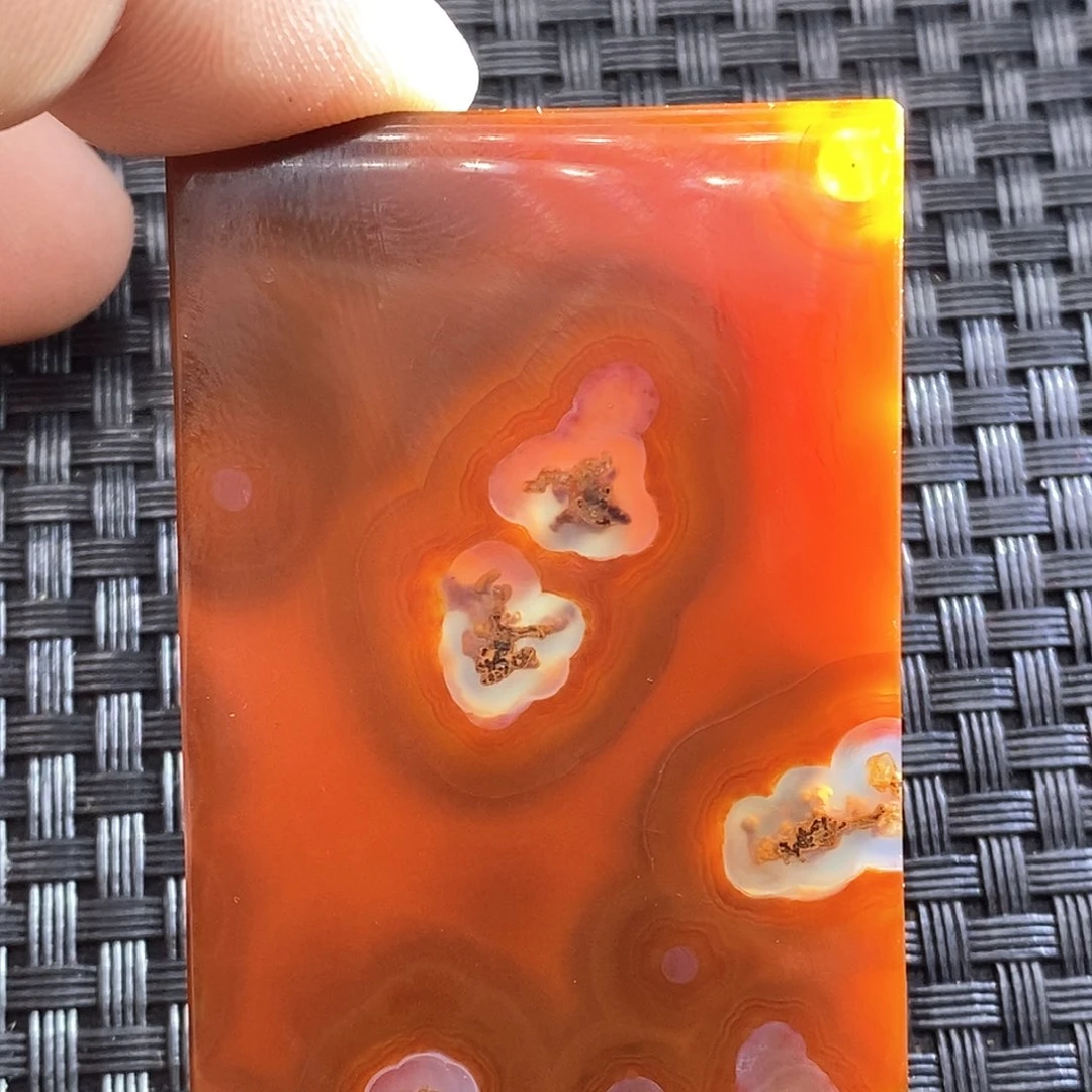 玛瑙/玉髓颈饰未镶嵌行***止