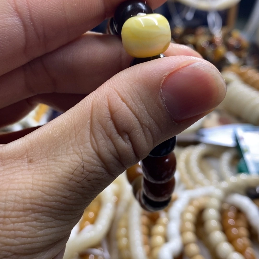 张***钢白玉菩提吊坠菩提根