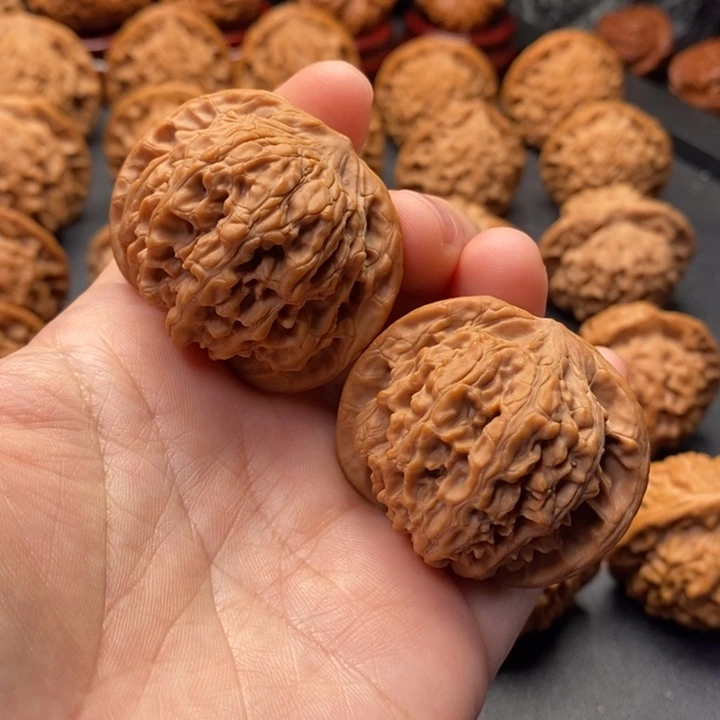 把件文玩核桃43尺玉髓狮子头