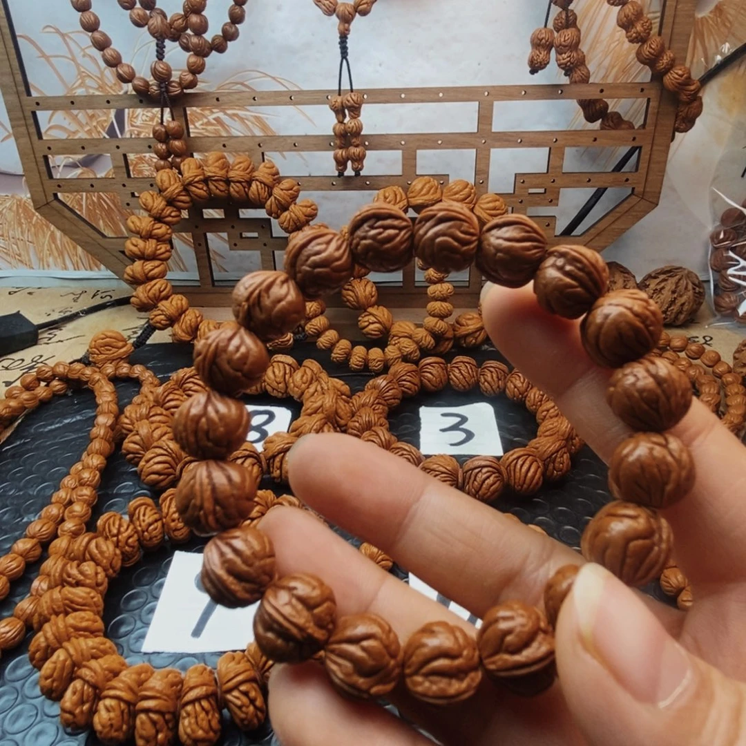 文玩核桃吊坠龙纹桃核