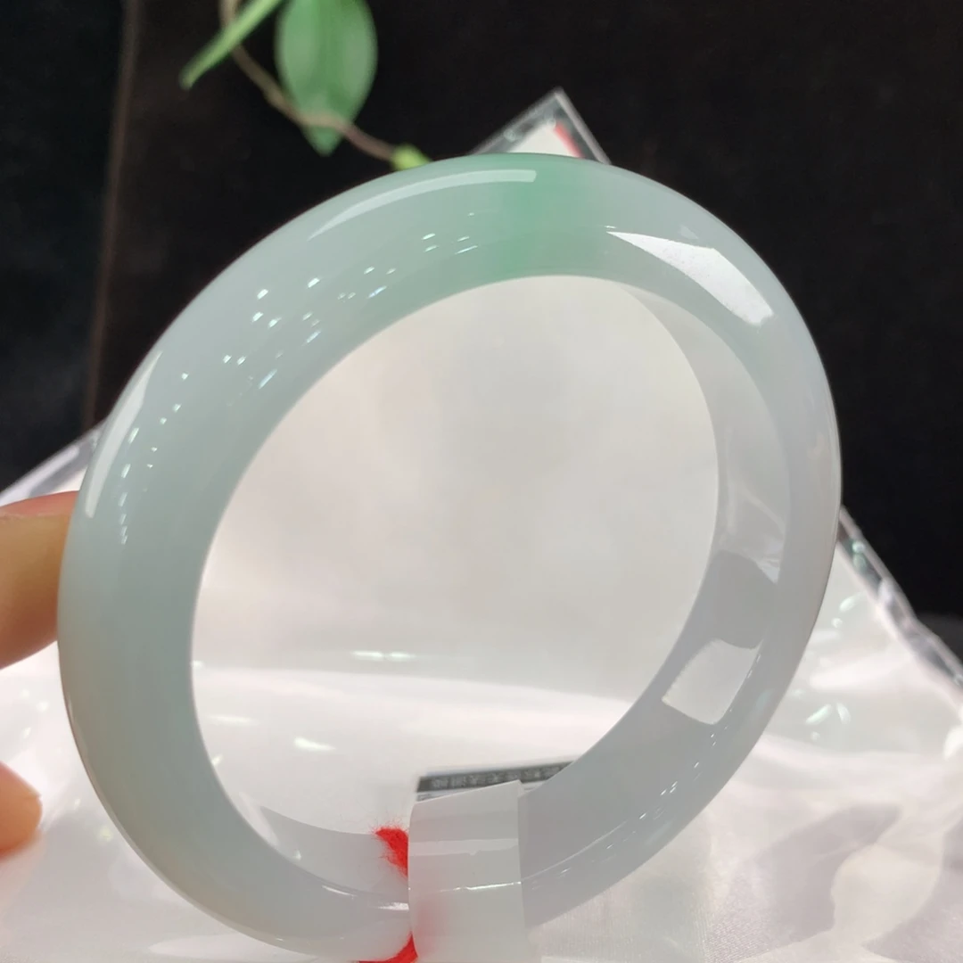 翡翠手镯未镶嵌111-0651
