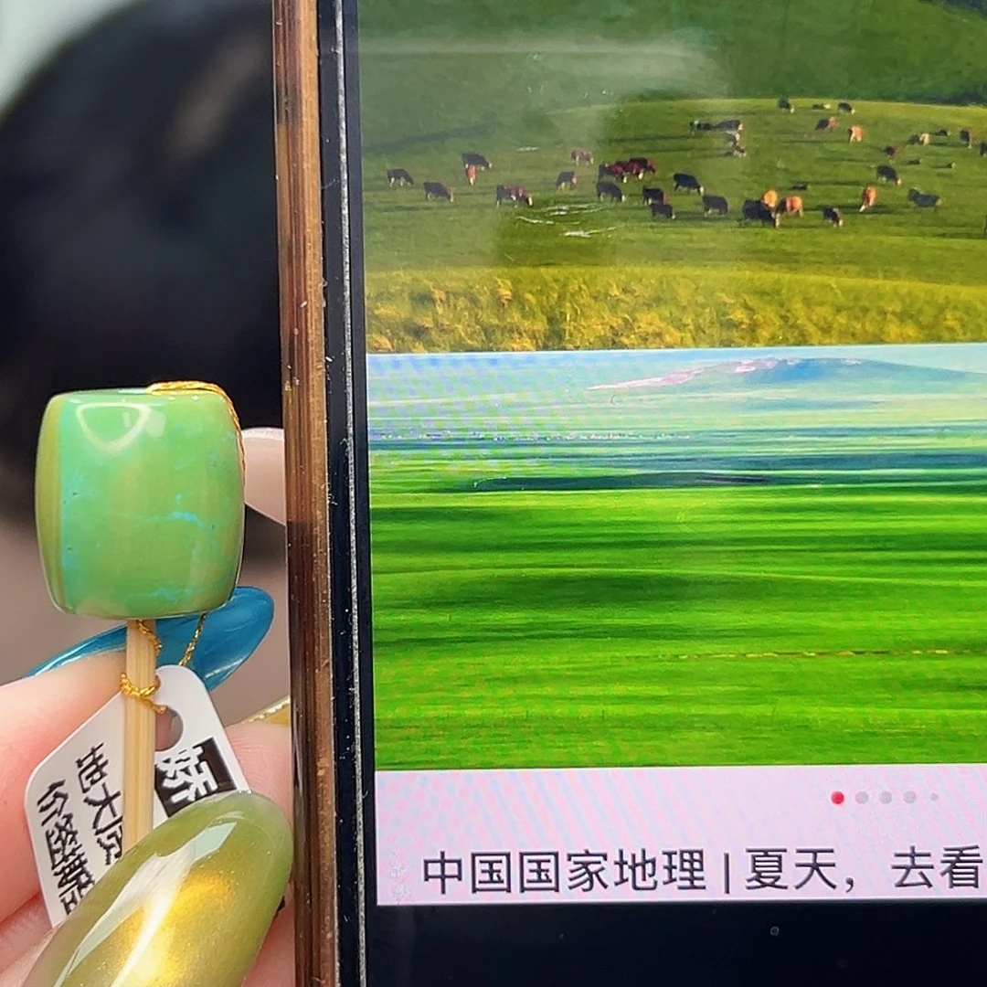 绿松石未镶嵌珠宝奇石