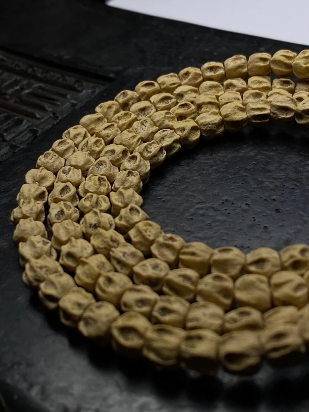 热振柏香籽「苍鹤」直切姜黄皮深坑刀锋龙脊6mm长串108