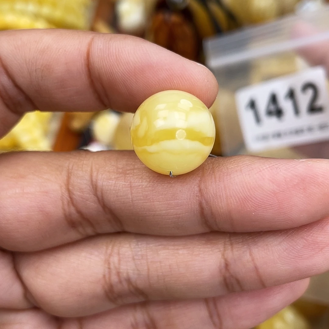 蜜蜡未镶嵌珠宝奇石15.9