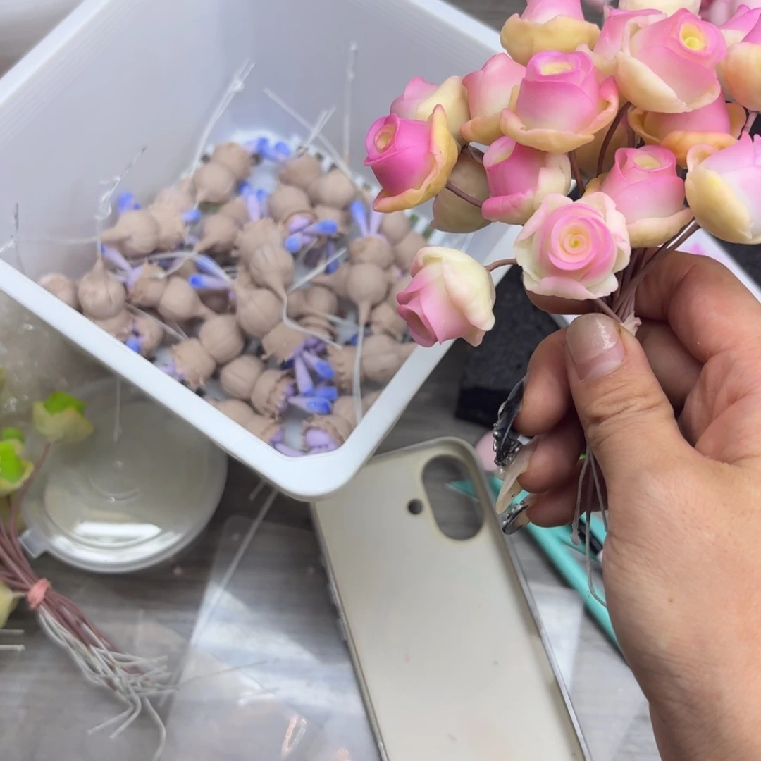 树脂制品24号一个玫瑰一个兔子