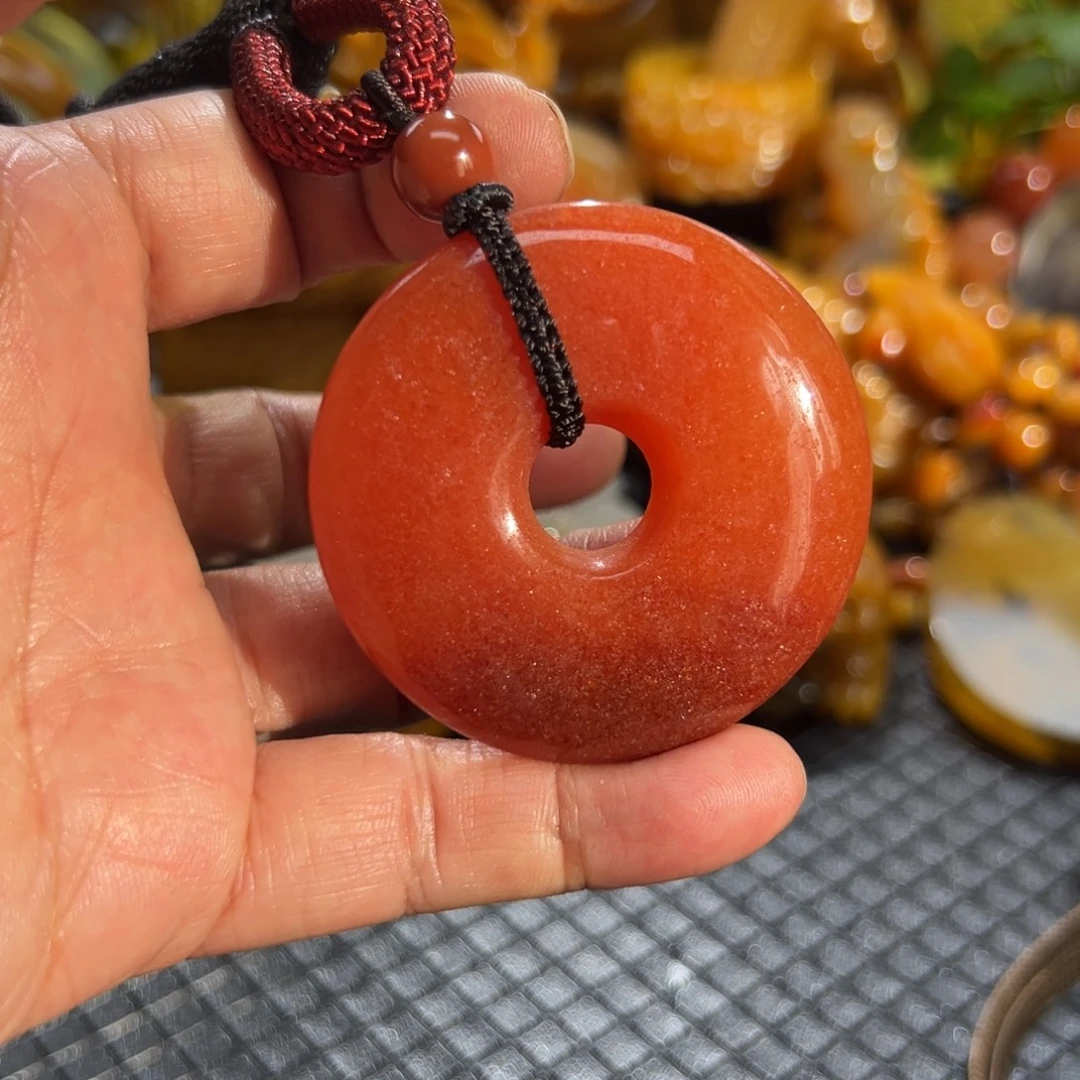 石英质玉未镶嵌颈饰