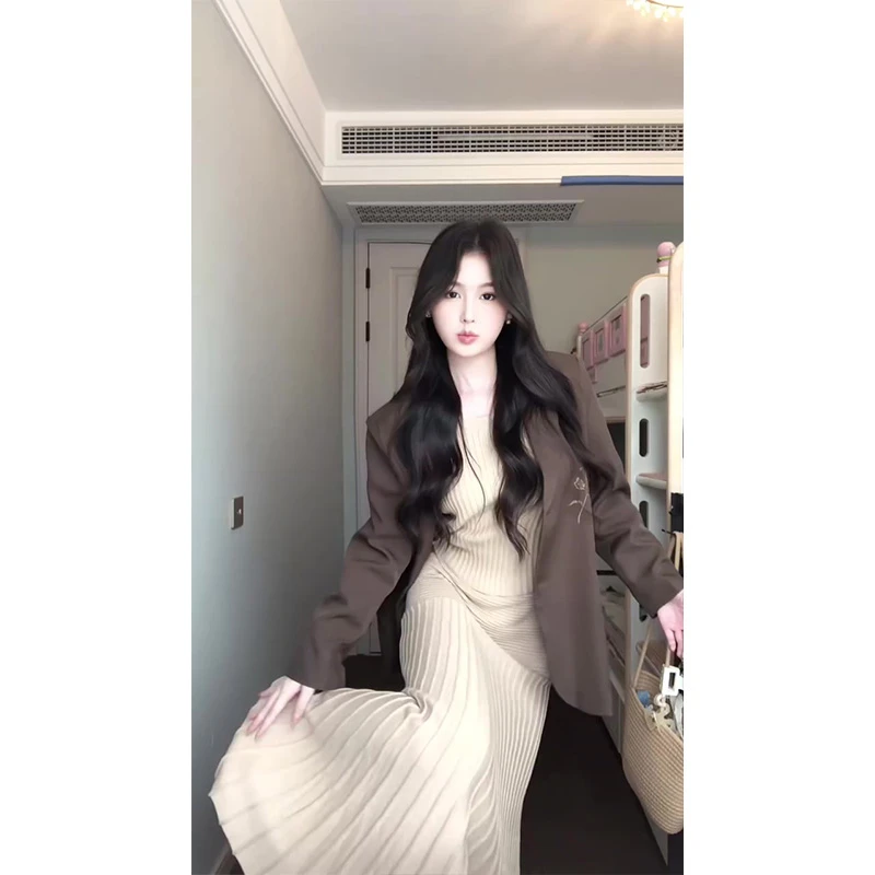 早秋内搭针织连衣裙子女秋季2025新款韩系高级感西装穿搭一整套装