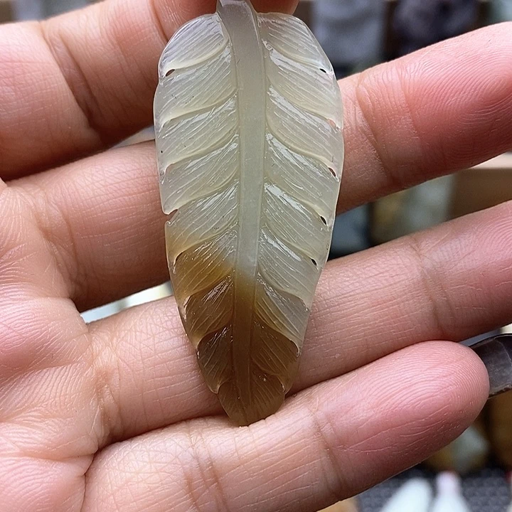 颈饰未镶嵌和田玉（糖玉）