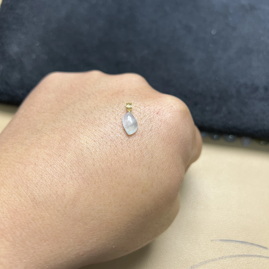 翡翠吊坠随形福瓜高冰光感好18K金事业向上高贵精致素款高冰