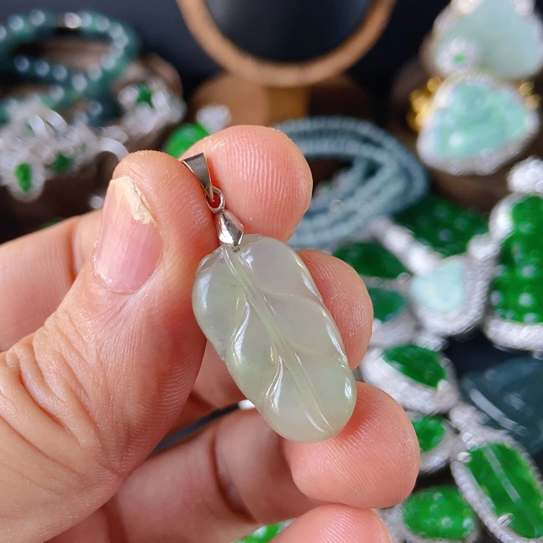 翡翠颈饰未镶嵌060吊坠