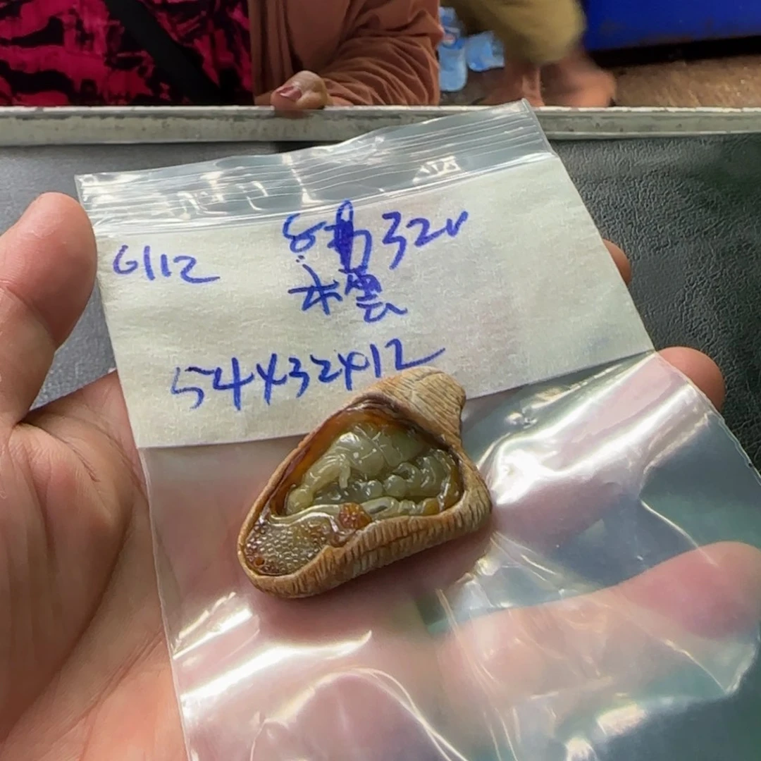 定制翡翠未镶嵌橒**?