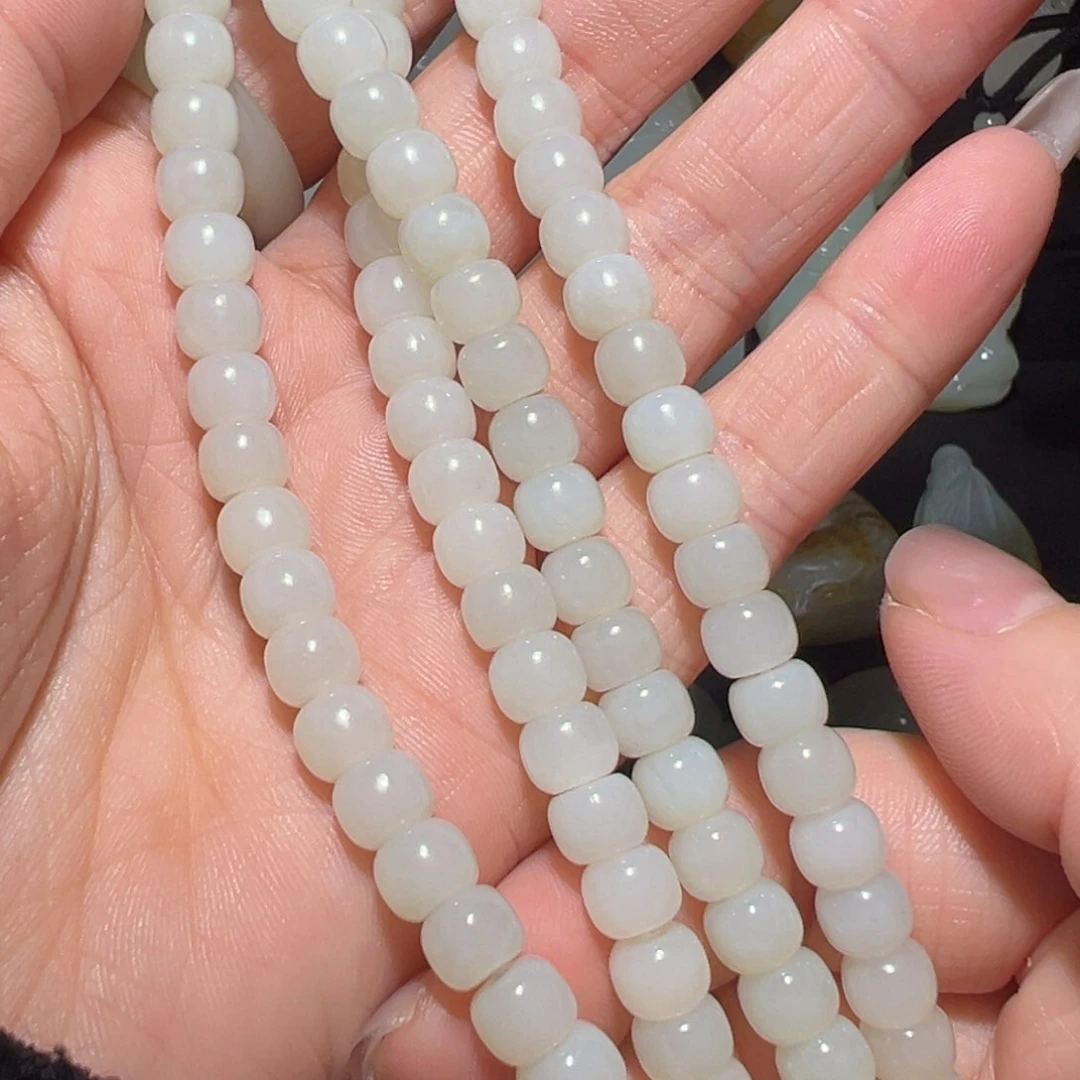 颈饰未镶嵌和田玉扮***虎