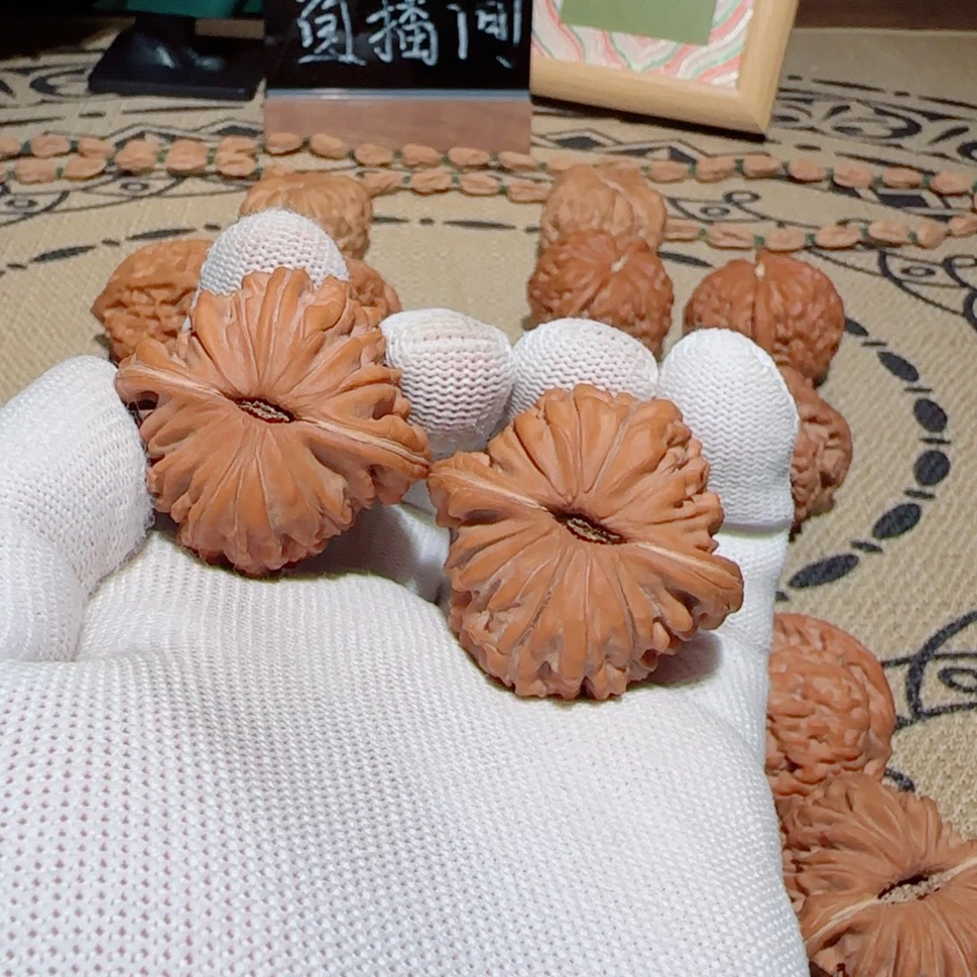 多***河文玩核桃吊坠精品