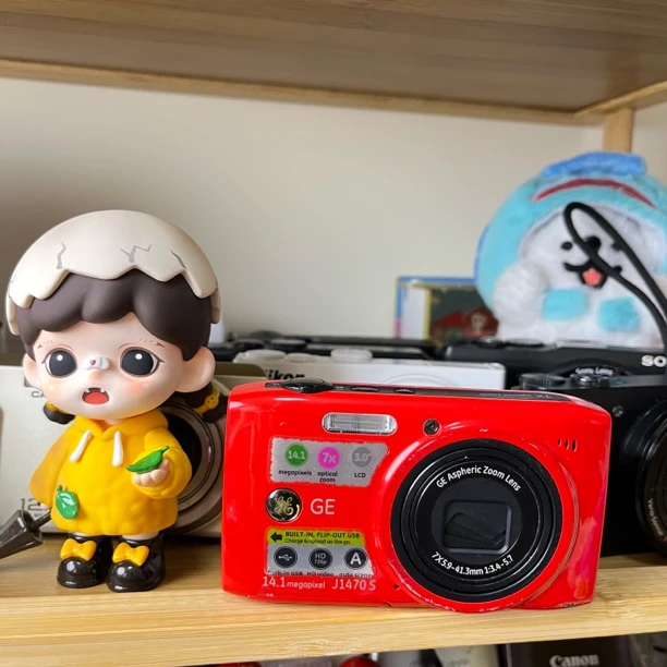 9新  通用j1470s 新年红 1400w像素 屏幕轻微压痕成色如图配件齐