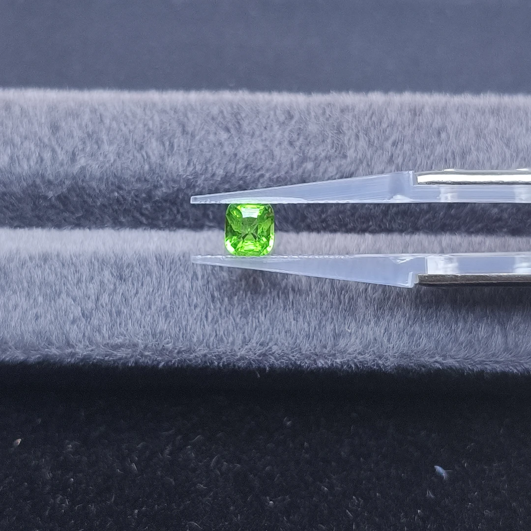 TVSvvP 沙弗莱石-1.04ct（01109615）1024