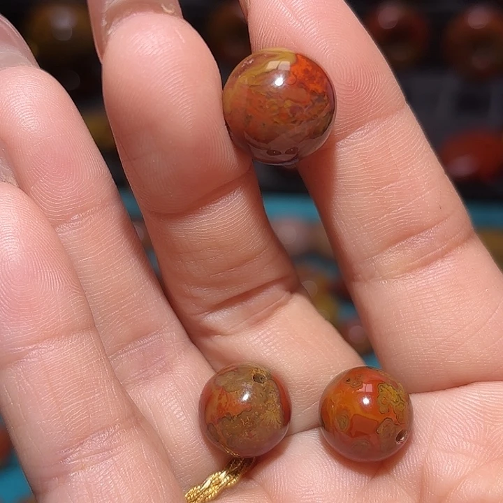 玛瑙/玉髓未镶嵌战国红珠子