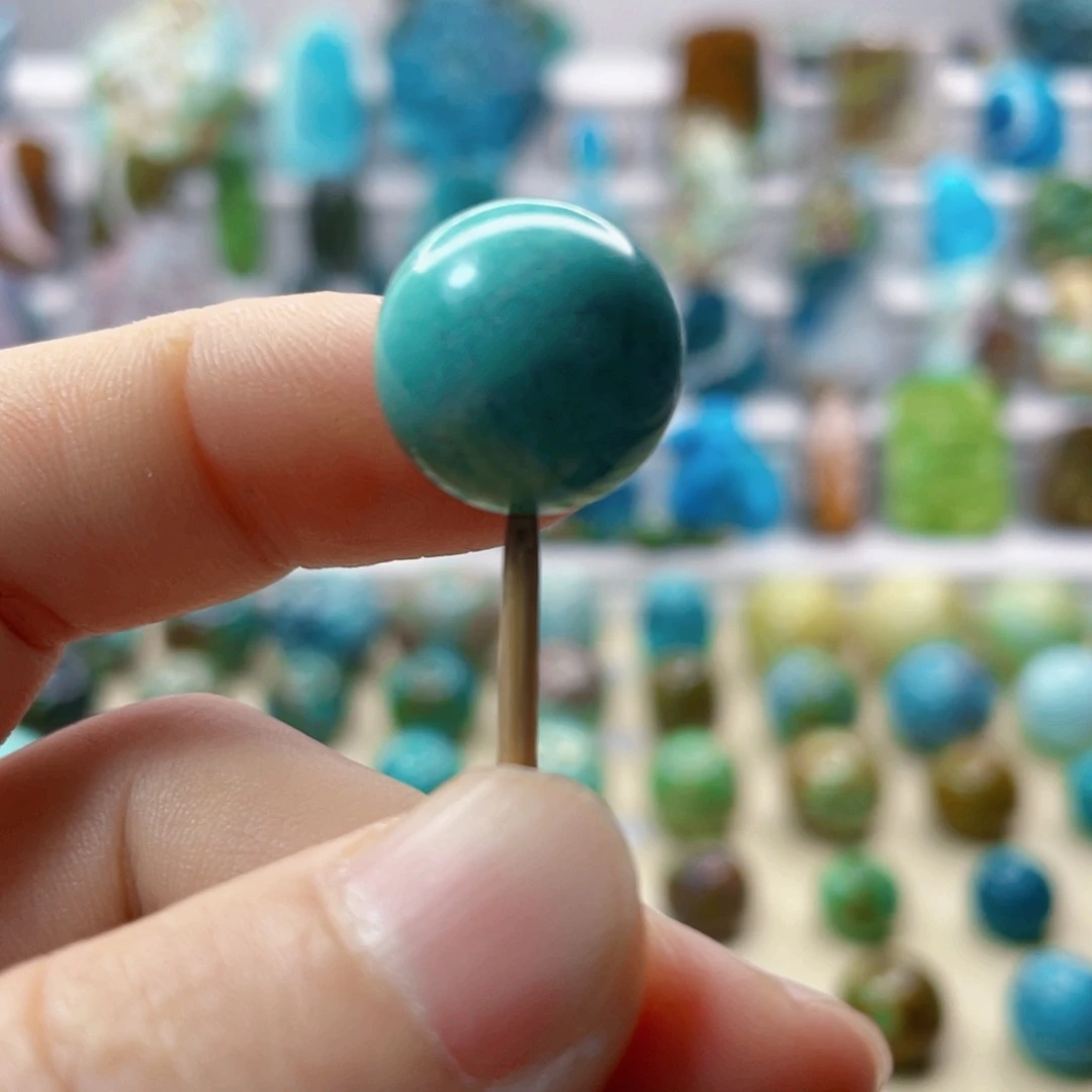 未镶嵌绿松石珠宝奇石