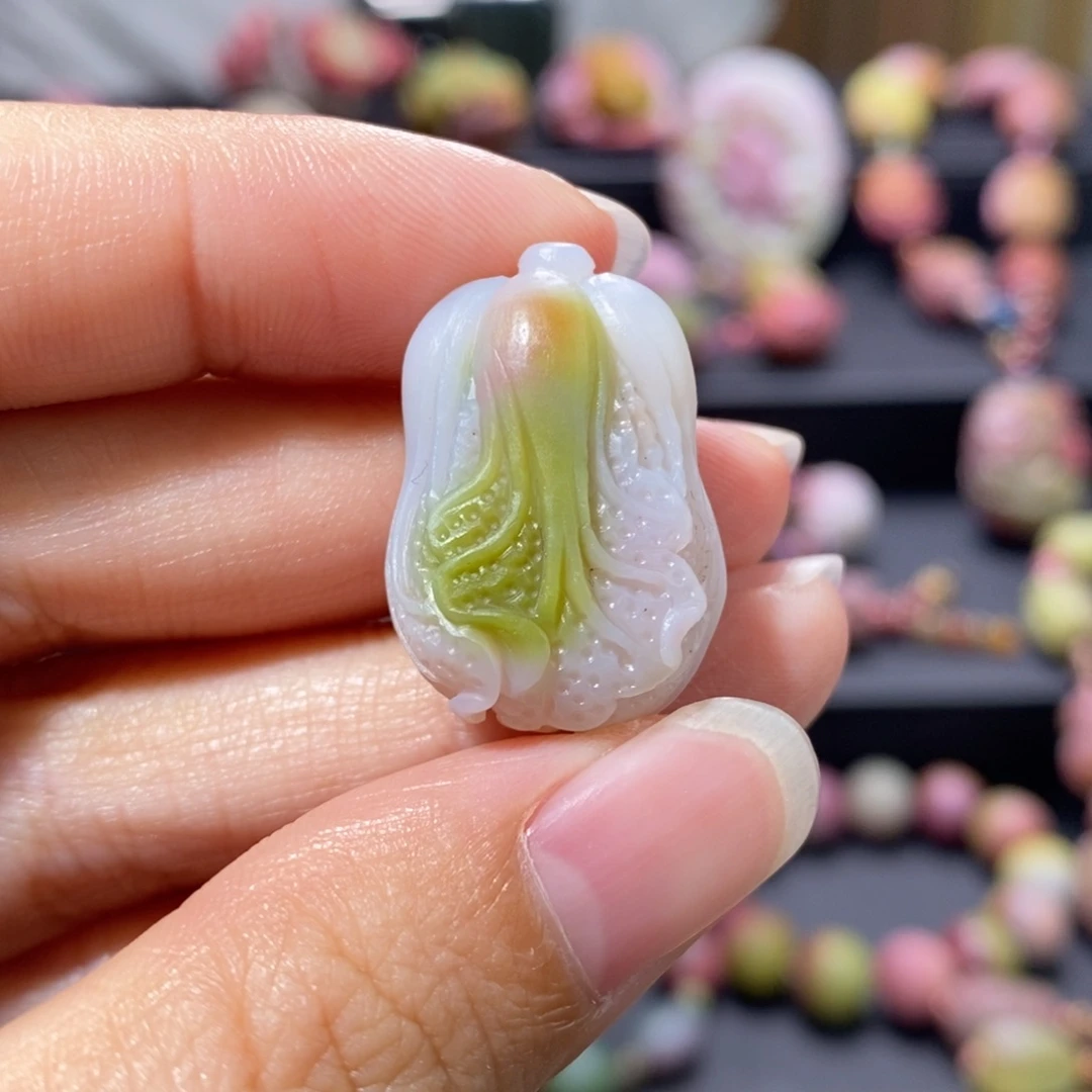 玛瑙/玉髓配饰未镶嵌《白菜》