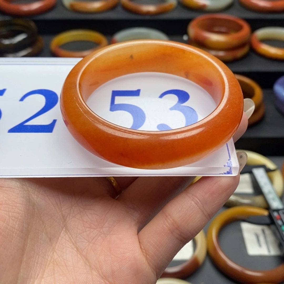 石英质玉（黄龙玉）手镯微瑕未镶嵌