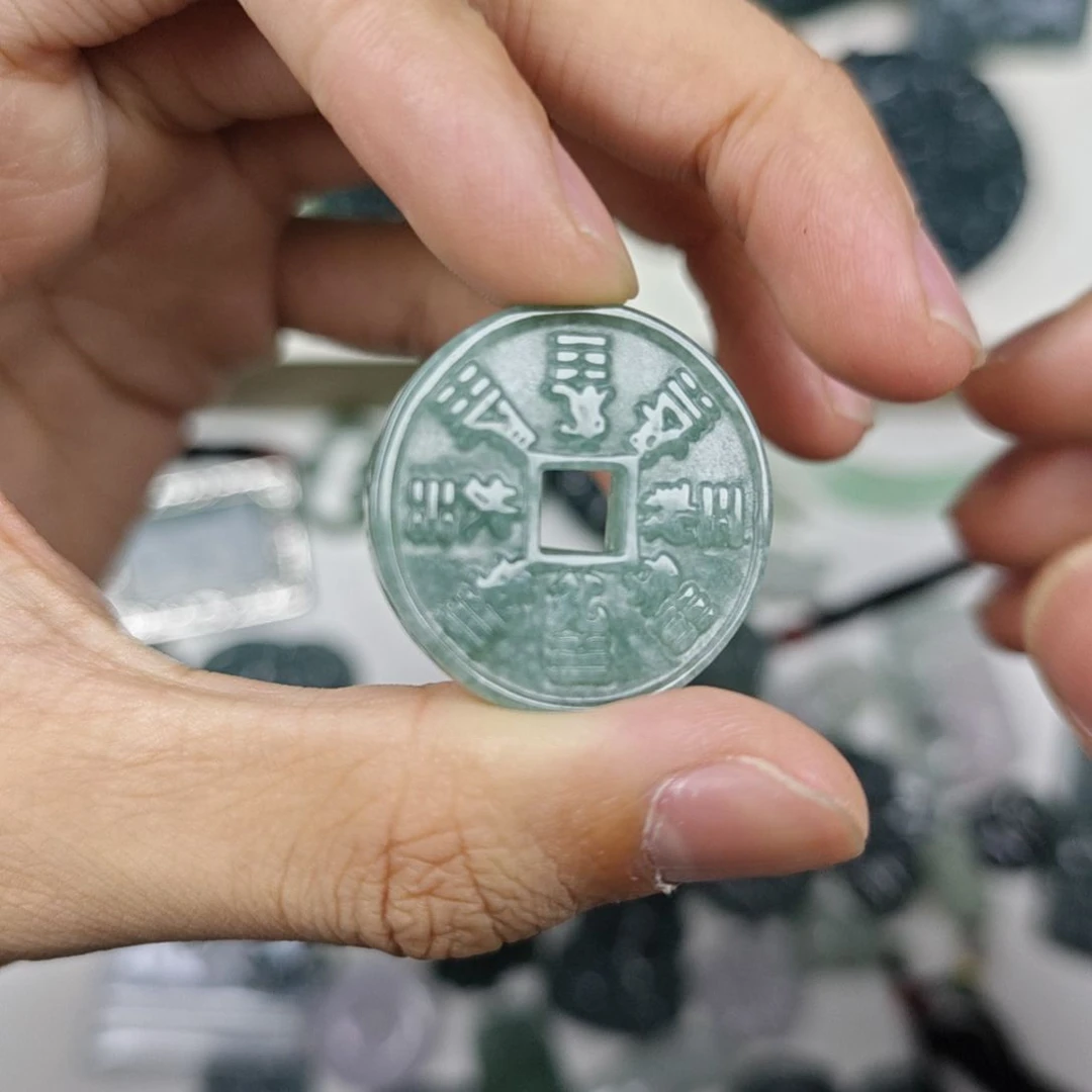 翡翠未镶嵌颈饰11111111111111