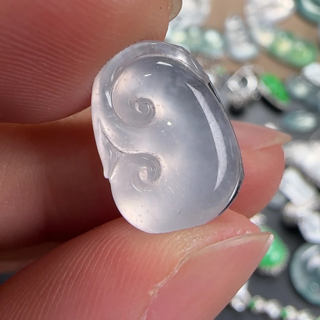 翡翠未镶嵌颈饰