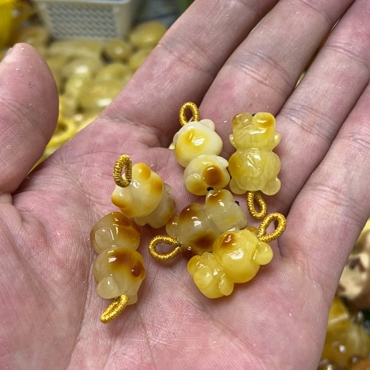 蜜蜡未镶嵌裸石多样性发货其一