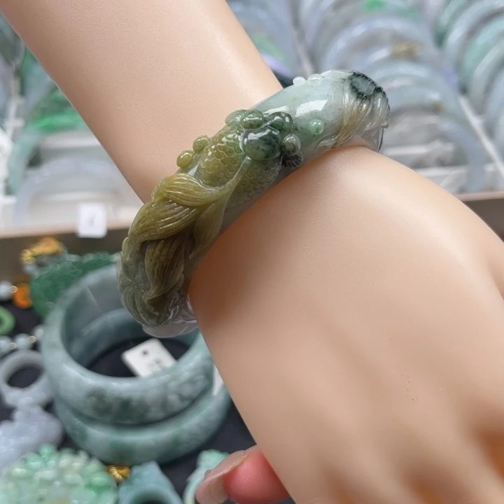翡翠未镶嵌手镯038三彩宽版厚装荷花鱼58