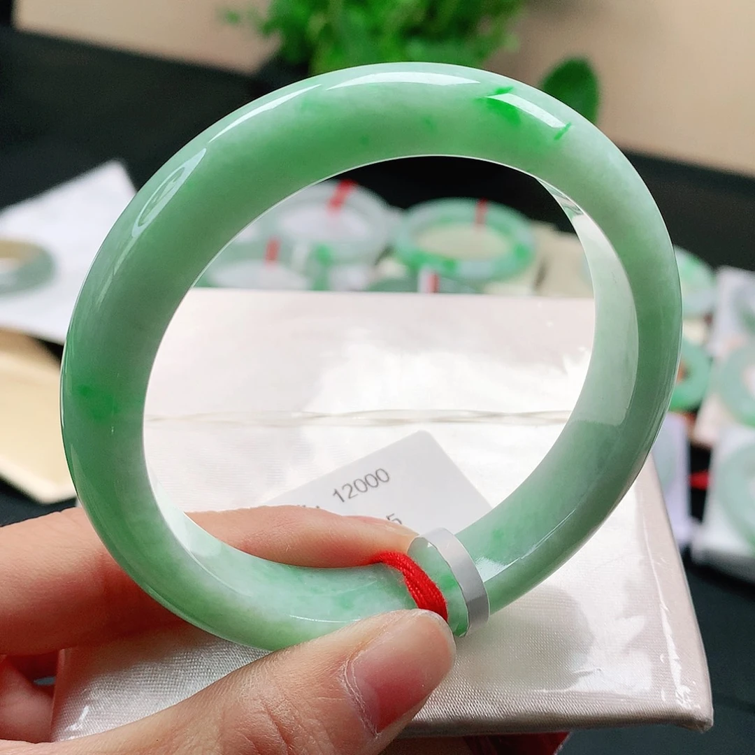 翡翠手镯未镶嵌天然翡翠手镯57