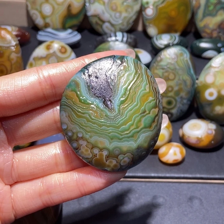 【闪购商品】未镶嵌玛瑙/玉髓珠宝奇石u