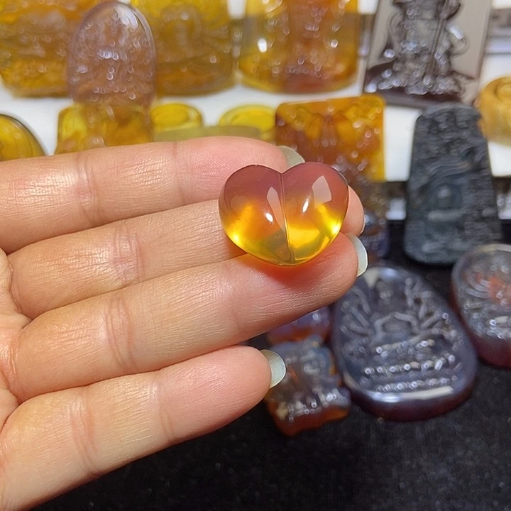 琥珀未镶嵌颈饰缅甸天然琥珀吊坠