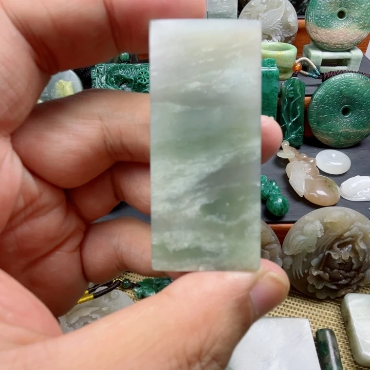 独山玉未镶嵌珠宝半成品